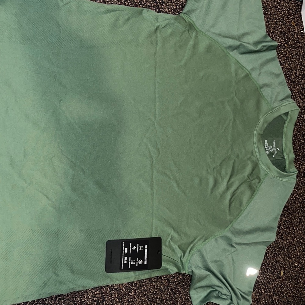 The training tee shirt short sleeve